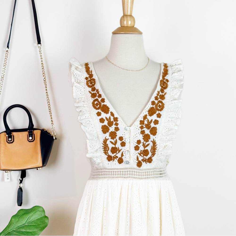 💋Anthropologie Cream and golden light brown embroidered eyelet Maxi Dress. XS - Picture 7 of 15